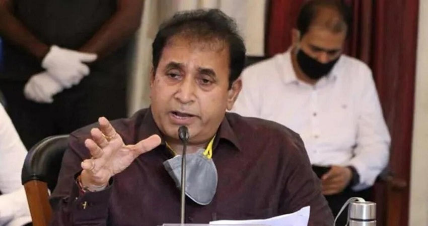 महाराष्ट्र के गृहमंत्री ने दिया इस्तीफा, 100 करोड़ की वसूली का लगा था आरोप महाराष्ट्र के गृहमंत्री ने दिया इस्तीफा, 100 करोड़ की वसूली का लगा था आरोप